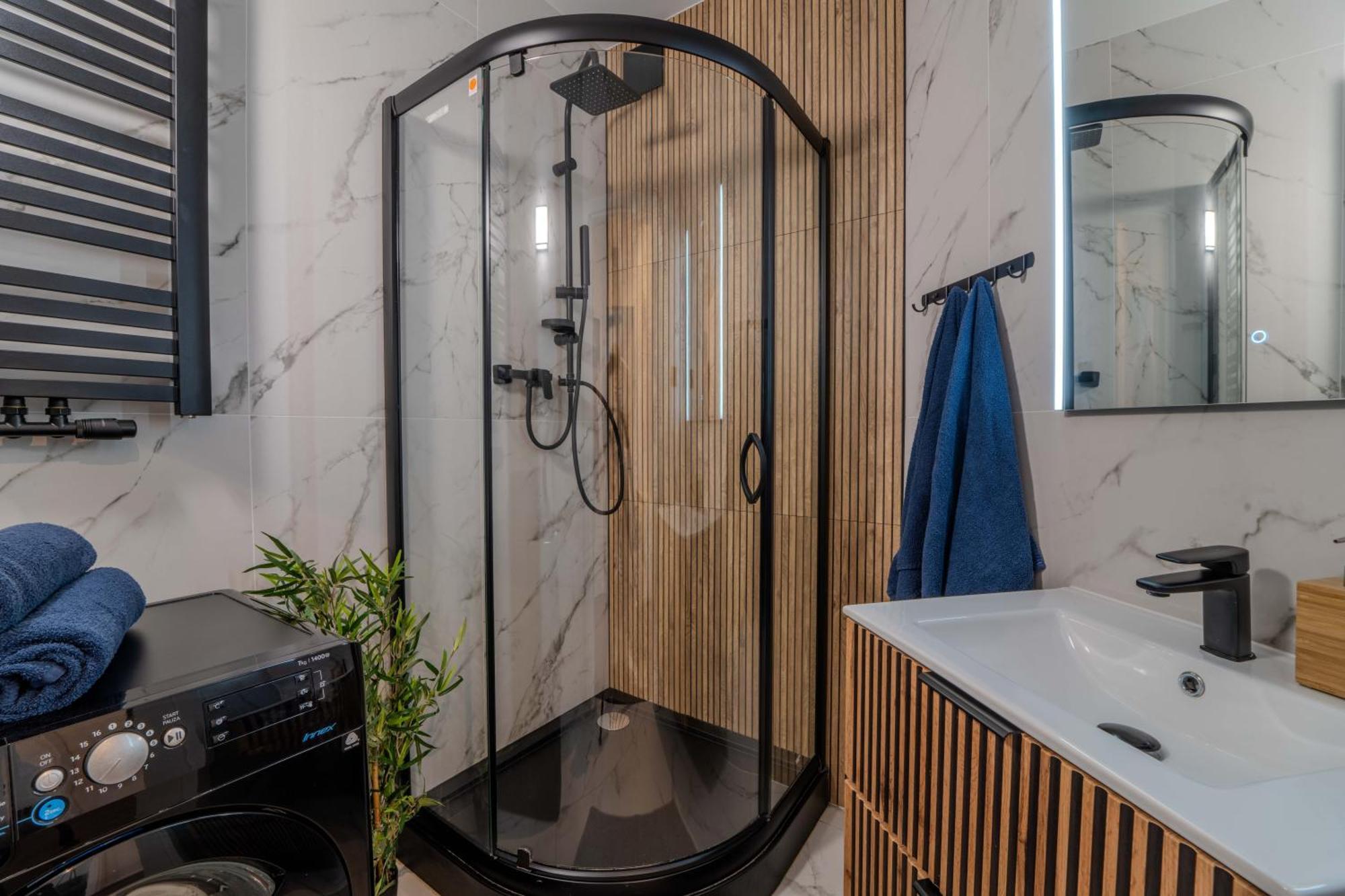 New Large Modern Apartment - City Center - 60M2 - Lift - Parking Wrocław Extérieur photo